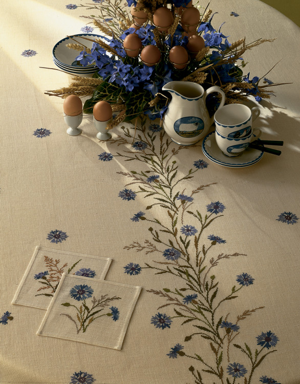 12-4091 Cornflowers Скатерть с васильками