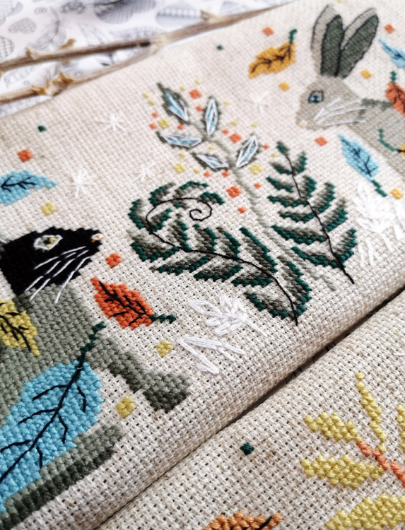 21.002.22 Карандашница Зайцы