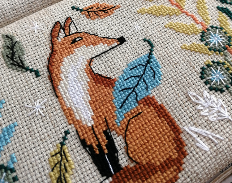 21.002.21 Карандашница Лисы